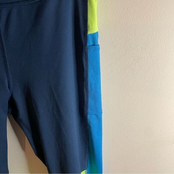 Under Armour Girl’s Colorblock Logo Leggings- Size Large - Picture 3 of 5